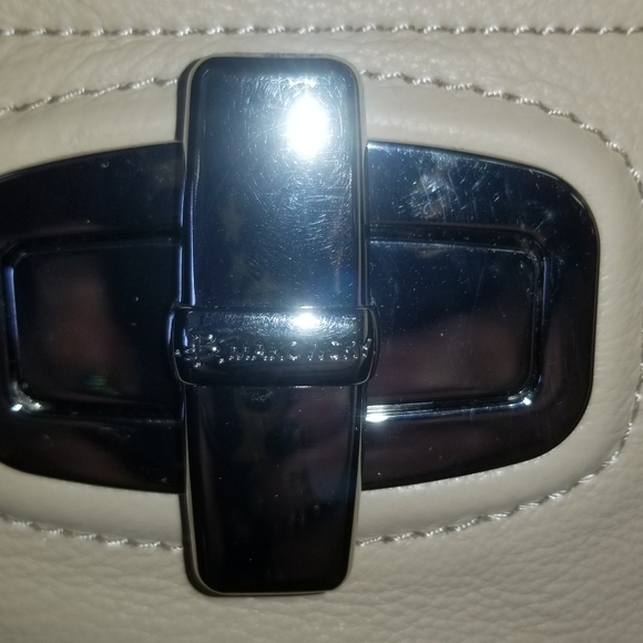 B. Makowsky purse - Picture 2 of 4